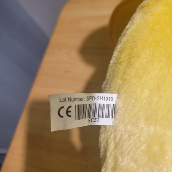 Large yellow duck stuff animal - Picture 5 of 5